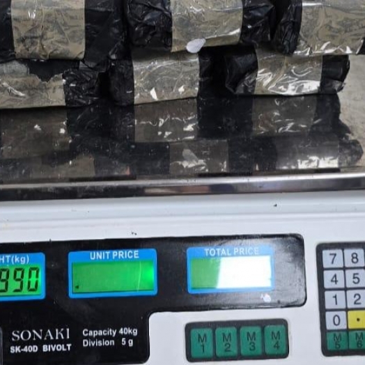 Passageiro é preso pela PF com volumes de cocaína em mala de viagem no aeroporto de Foz do Iguaçu