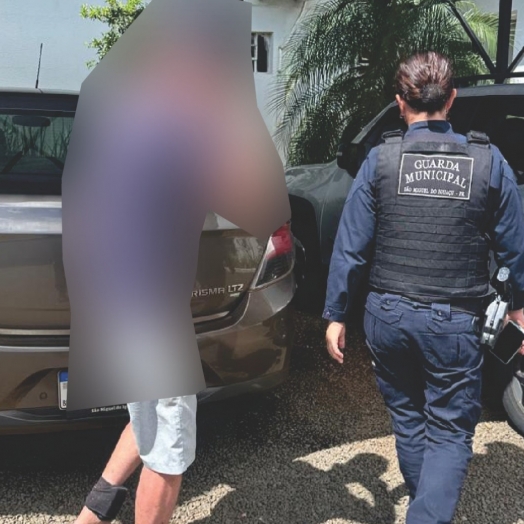 Patrulha Maria da Penha cumpre mandado de prisão durante monitoramento em São Miguel do Iguaçu