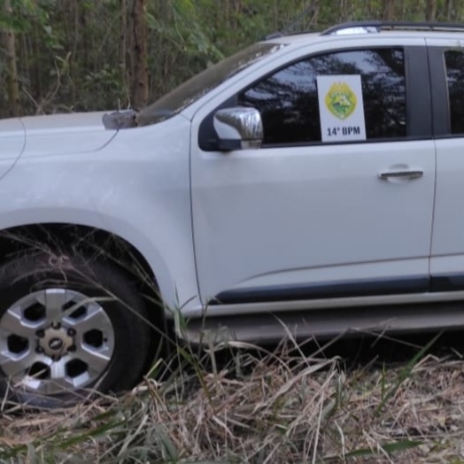 Patrulha Rural recupera caminhonete roubada em área de mata em Medianeira