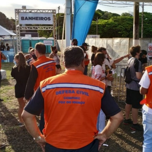 Pelo menos 15 pessoas foram encaminhadas à delegacia com exames falsos para entrar em show de Gustavo Lima em Foz
