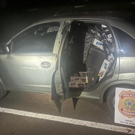 PF apreende veículo com cigarros contrabandeados em Itaipulândia