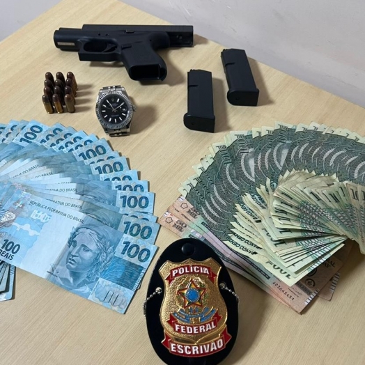 PF deflagra operação pó de ferro de repressão ao tráfico internacional de drogas e armas