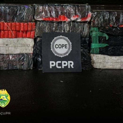 PF e PM apreendem fardos de drogas vindas do Paraguai