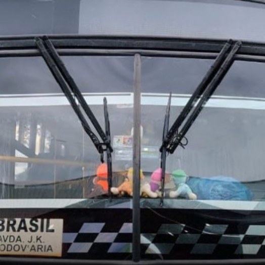 PF e Receita Federal apreendem ônibus de linha com mercadorias descaminhadas