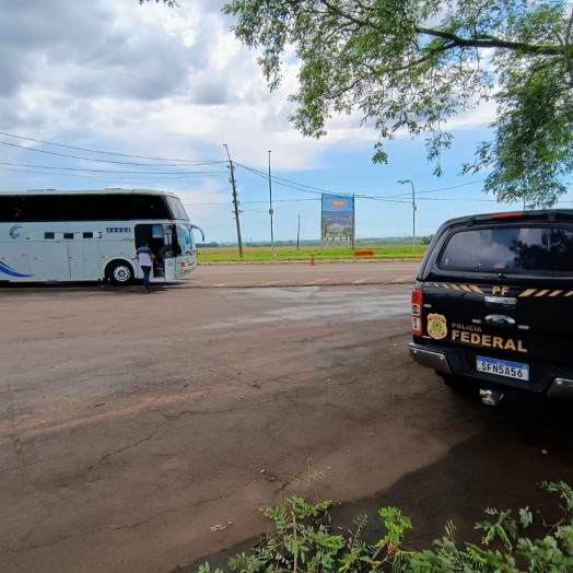 PF e RFB prendem uma pessoa por promover migração ilegal em Foz do Iguaçu