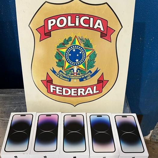 PF prende duas passageiras com carga de celulares avaliada em mais de 100 mil reais.