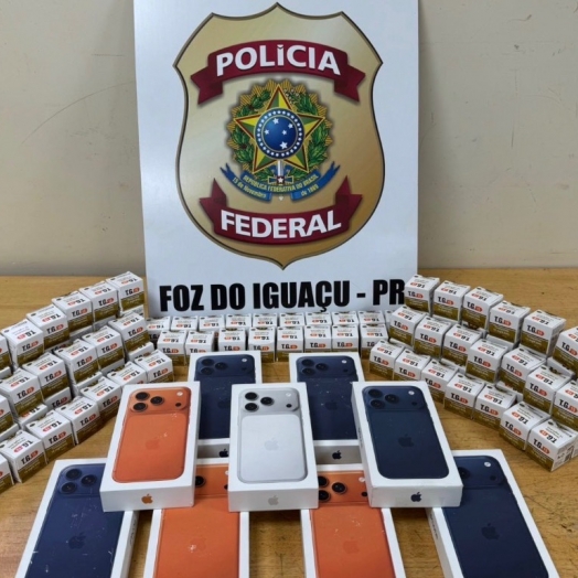 PF prende motorista com celulares e medicamento contrabandeado em Foz do Iguaçu