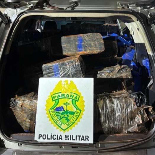 PM de Santa Helena recupera Hilux furtada e carregada com 1.200 quilos de maconha