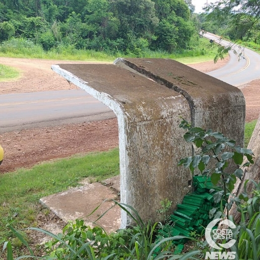 PM localiza droga atrás de ponto de ônibus na Ponte Queimada, entre Santa Helena e Diamante D