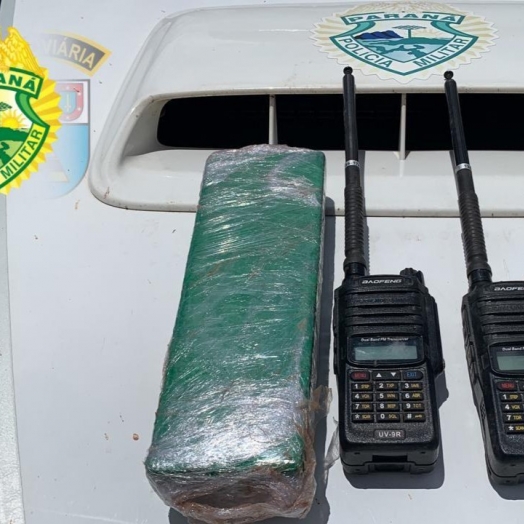 PM prende duas pessoas em Itaipulândia com droga e rádio comunicadores