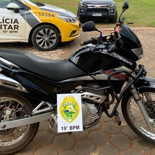 PM recupera motocicleta furtada em Ouro Verde do Oeste