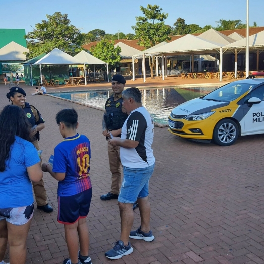 PMPR participa de nova campanha de segurança ao turista em Foz do Iguaçu