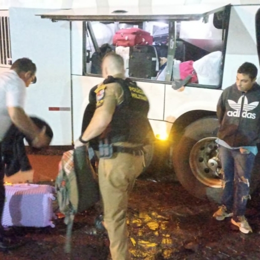 Polícia apreende 20 kg de maconha em ônibus intermunicipal