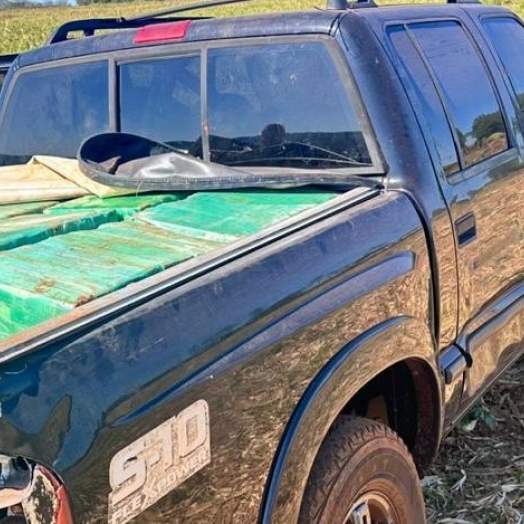 Polícia apreende S10 carregada com 357 kg de droga em Santa Helena