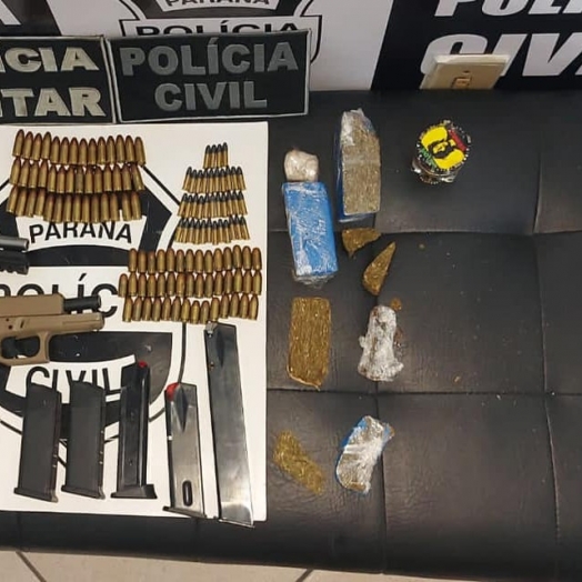 Polícia Civil e P2 da Polícia Militar apreendem armas, munições e drogas em Santa Terezinha