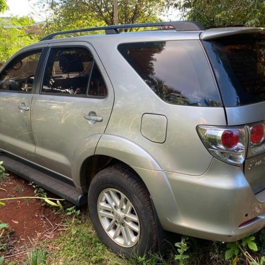 Polícia Civil e PF recuperam caminhonete roubada e prendem homem em Santa Helena