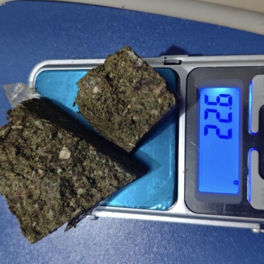 Polícia Civil realiza prisão de indivíduo por desacato, desobediência e posse de drogas em Santa Helena