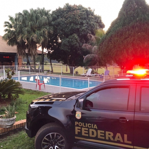 Polícia Federal deflagra Operação IW contra grupo criminoso atuante no tráfico internacional de armas e drogas