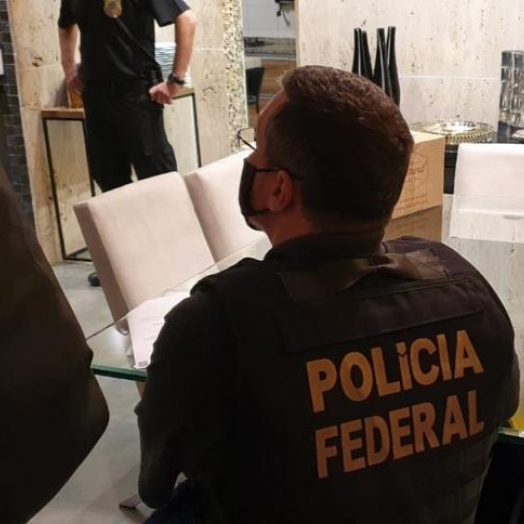Polícia Federal deflagra operação para combater tráfico de mulheres para fins de exploração sexual