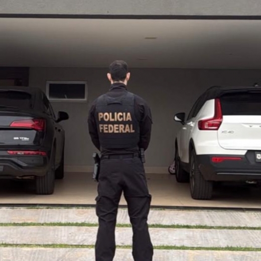 Polícia Federal desarticula organização criminosa em Foz do Iguaçu