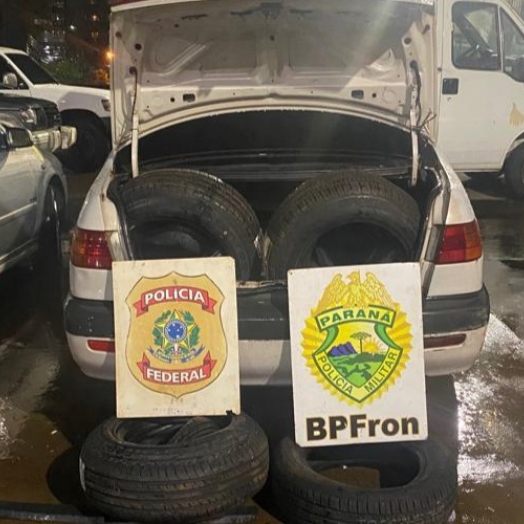 Polícia Federal e BPFron apreendem comboio de veículos com contrabando na região de Foz do Iguaçu