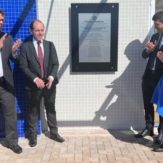 Polícia Federal inaugura moderno laboratório de perícia veicular em Foz do Iguaçu