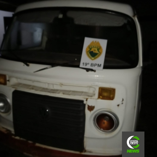 Polícia Militar de Entre Rios do Oeste apreende VW Kombi com placa modificada