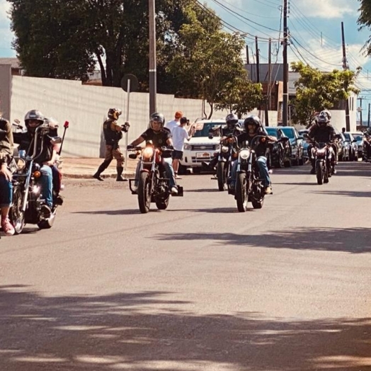 Polícia Militar realiza escolta ao Passeio Motociclístico do 6º BPM