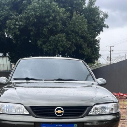 Polícia persegue e apreende trio com mandados em aberto após fuga pela BR-277