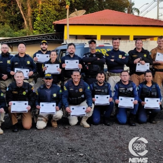 Policiais militares de Santa Helena participam de treinamento de APH na PRF