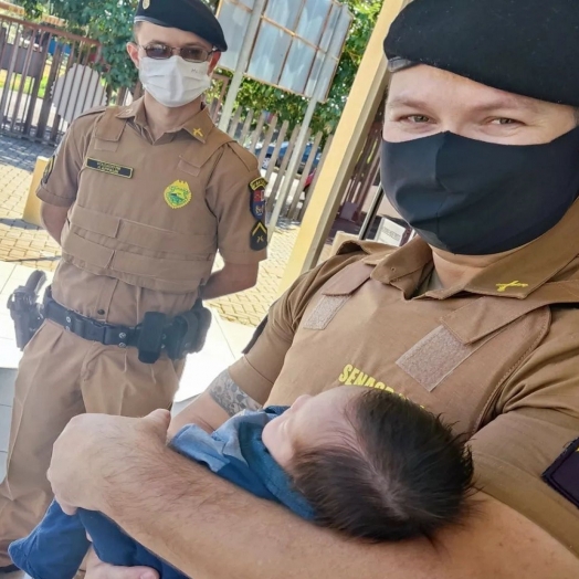 Policiais Militares salvam vida de recém-nascido em Cascavel