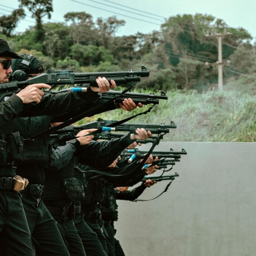 Policiais Penais passam por treinamento no Clube de Tiro Bravos em Santa Helena
