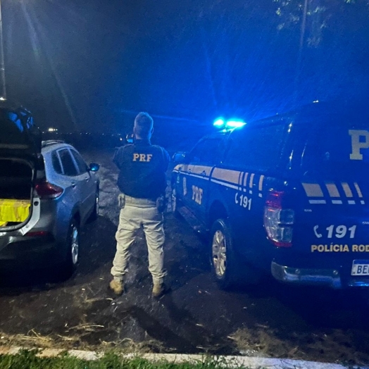 Policiais Rodoviários Federais apreendem mais de 660kg de maconha em Santa Terezinha de Itaipu/PR.
