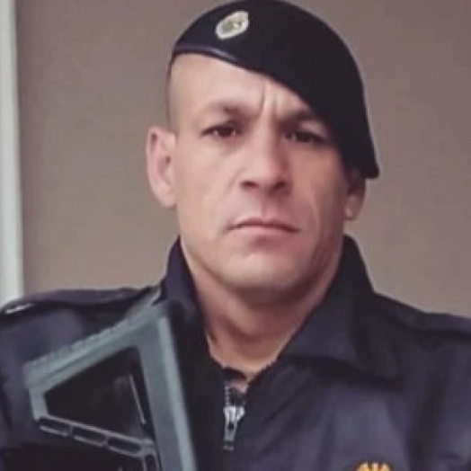 Policial discute com colega de farda e o mata a tiros dentro da viatura no Paraná