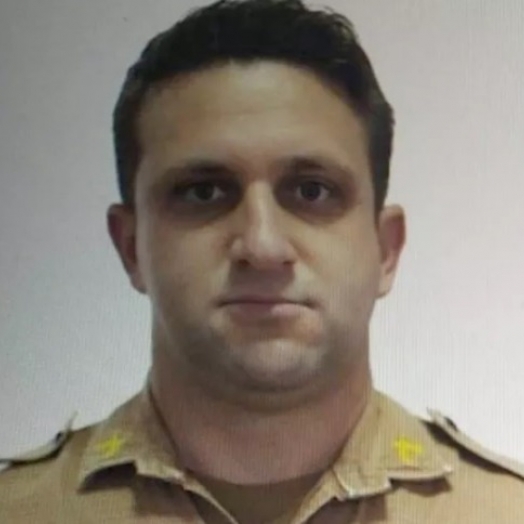 Policial militar em surto mata oito pessoas e tira a própria vida no Paraná