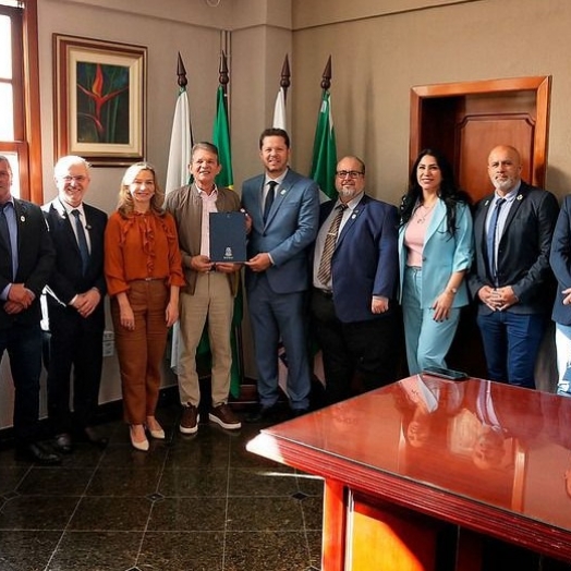 Prefeitura de Foz recebe R$ 6,5 mi da Câmara para saúde, asfalto e pagamento de servidores