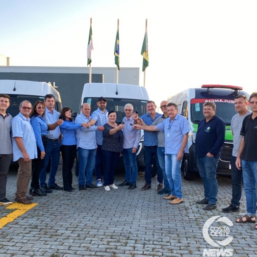 Serranópolis do Iguaçu entrega seis veículos novos para a população