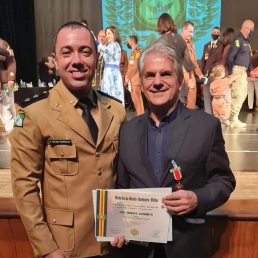 Presidente do Consamu conquista Medalha do Corpo de Bombeiros