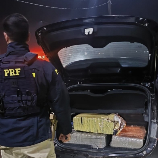 PRF apreende 141 quilos de maconha na BR-277, em Santa Terezinha de Itaipu