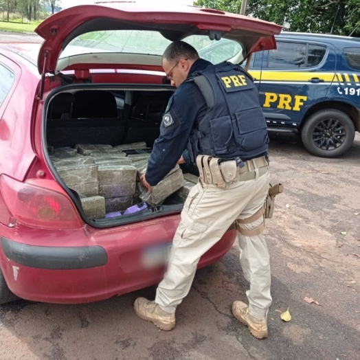 PRF apreende 150 quilos de maconha em Santa Terezinha de Itaipu