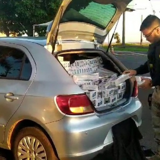 PRF apreende cargas de eletrônicos, cigarros e maconha em intervalo de 8h em Santa Terezinha de Itaipu