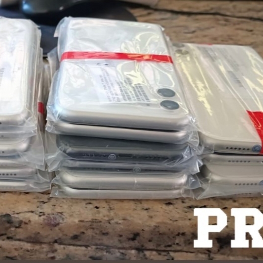 PRF apreende celulares escondidos junto ao corpo de uma mulher, em Céu Azul