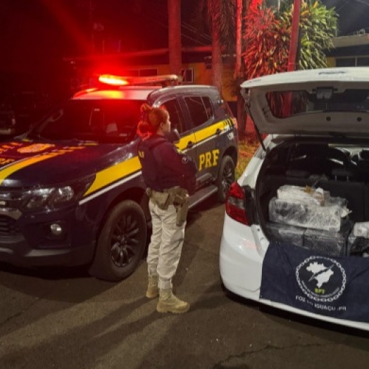 PRF apreende mais de 56 quilos de drogas durante fiscalização em pedágio na BR-277