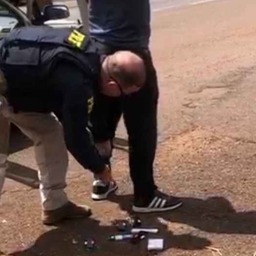 PRF apreende mercadoria oculta no corpo de ocupantes de veículo em Céu Azul