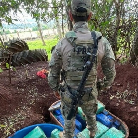 PRF descobre depósito de maconha no Paraná; droga estava enterrada