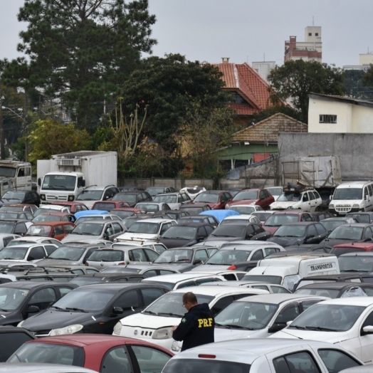 PRF realiza leilão virtual de veículos retidos em diversas regiões do Paraná