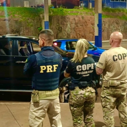 PRF recupera duas caminhonetes em menos de duas horas no Oeste do Paraná