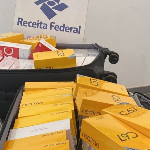 Receita Federal apreende 100 mil reais em mercadorias no Aeroporto Internacional de Foz do Iguaçu