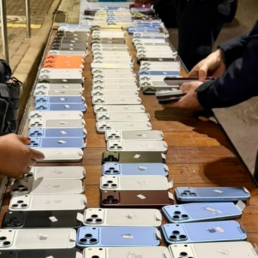 Receita Federal apreende 126 aparelhos celulares em fiscalização na BR-277