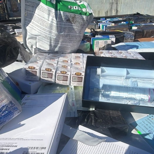 Receita Federal apreende caminhão com carga de contrabando avaliada em R$500mil na Ponte da Amizade